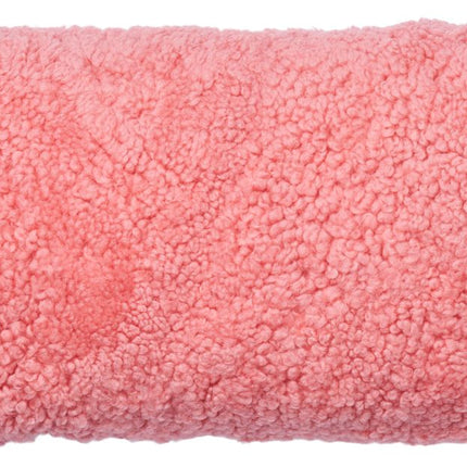 Dobbeltsidet Pude | Korthåret Lammeskind | 30x60 cm Koral Lantana